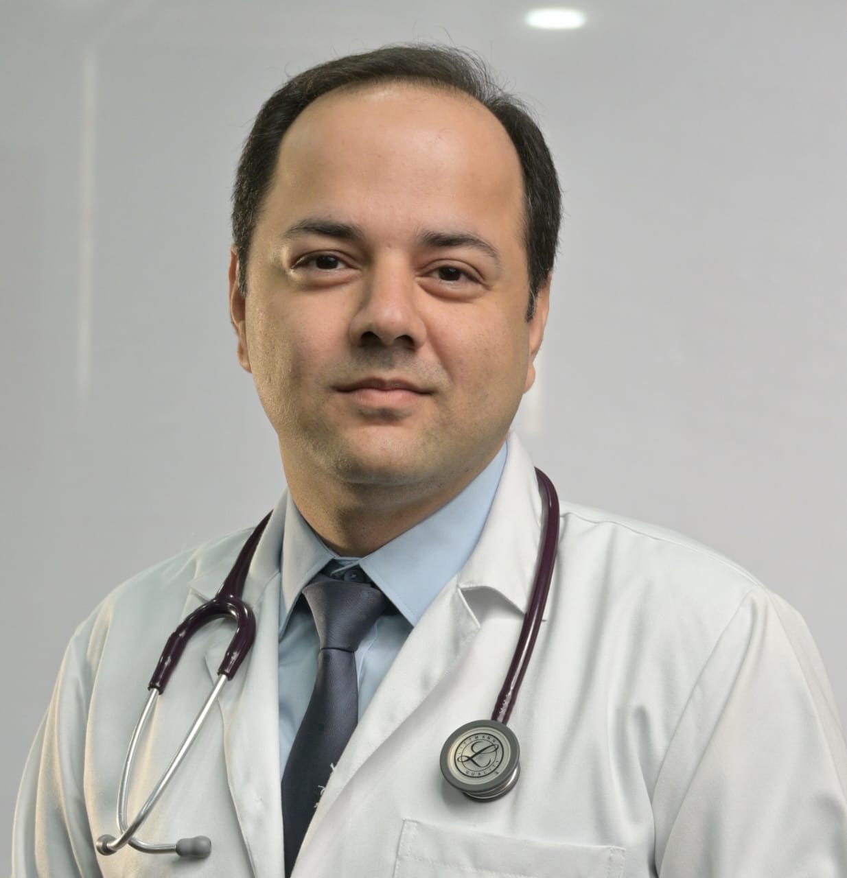 Expert & Specialist Doctor Image